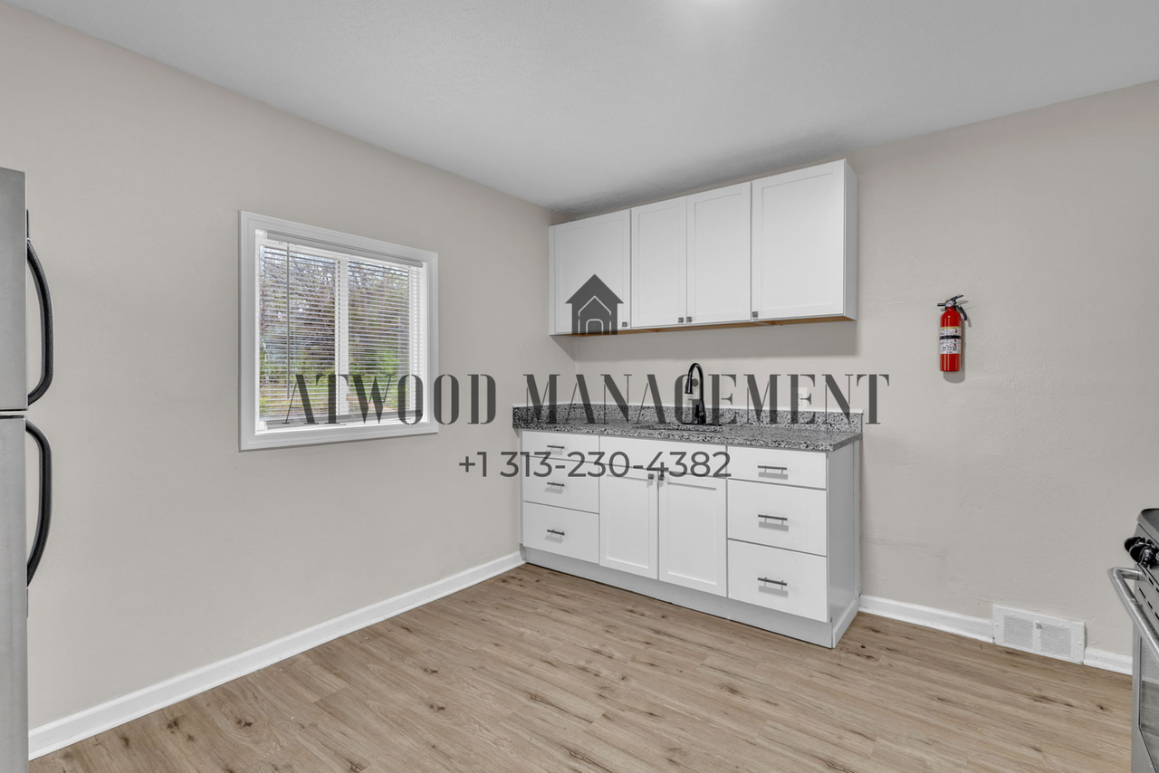 7600 Dobel St - Photo 6 of 15