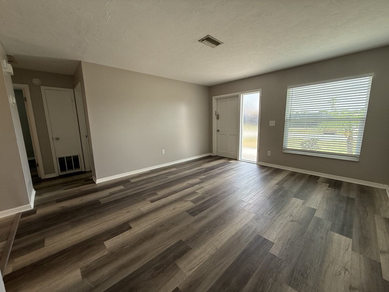 464 Briarwood Rd #1 - Photo 3 of 13