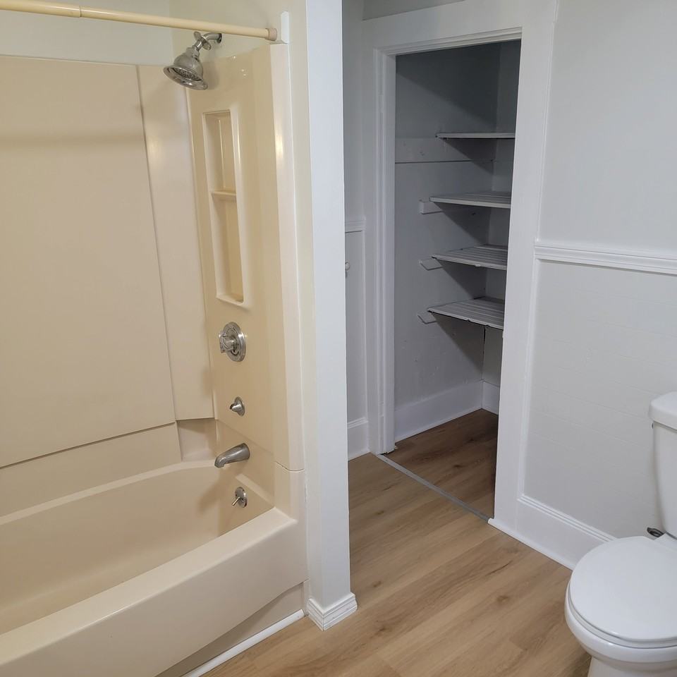 182 Lincoln St #2 - Photo 3 of 18
