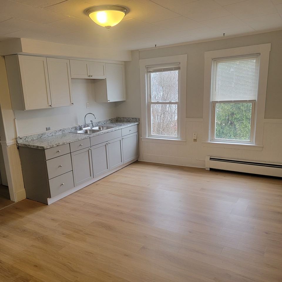 182 Lincoln St #2 - Photo 5 of 18