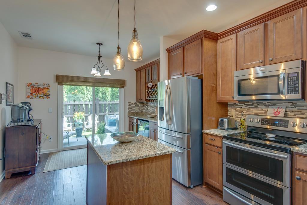2022 Traemoor Village Dr #1 - Photo 5 of 10