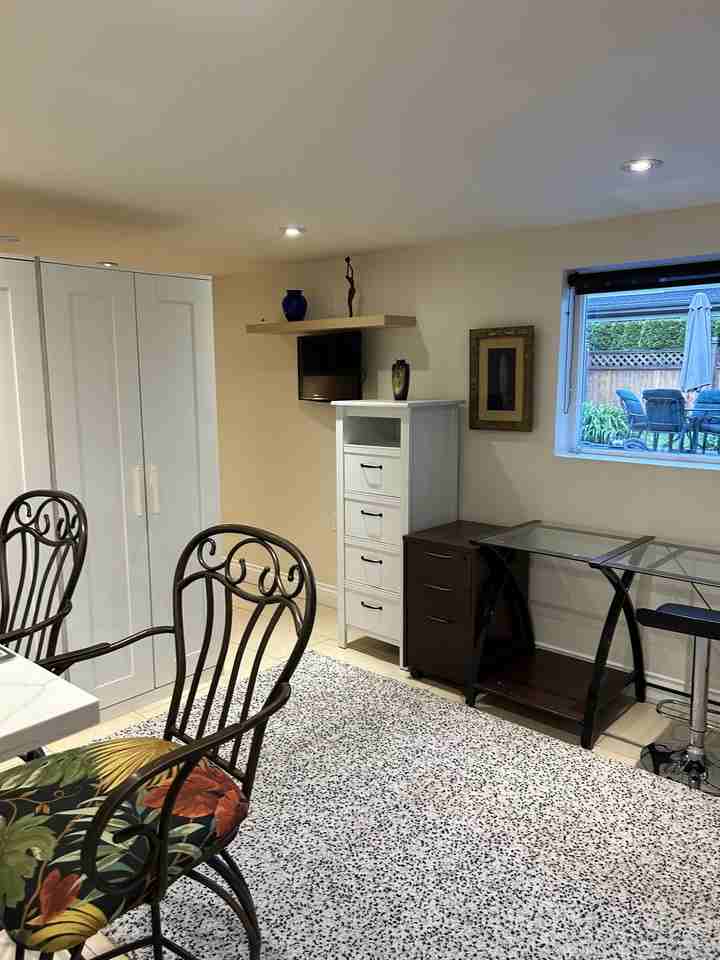 9211 Chapmond Crescent ##1 - Photo 6 of 18