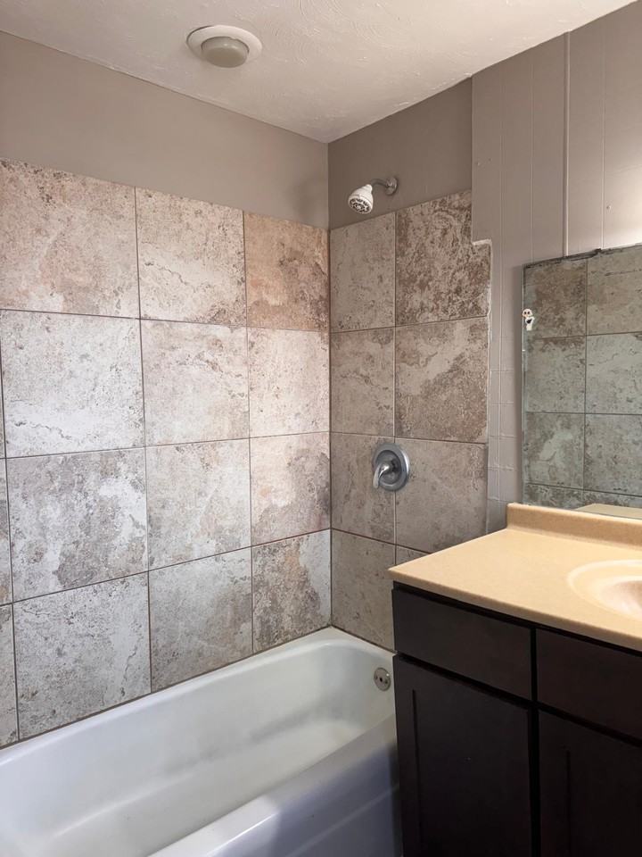 2212 F Street2 #2 - Photo 3 of 18