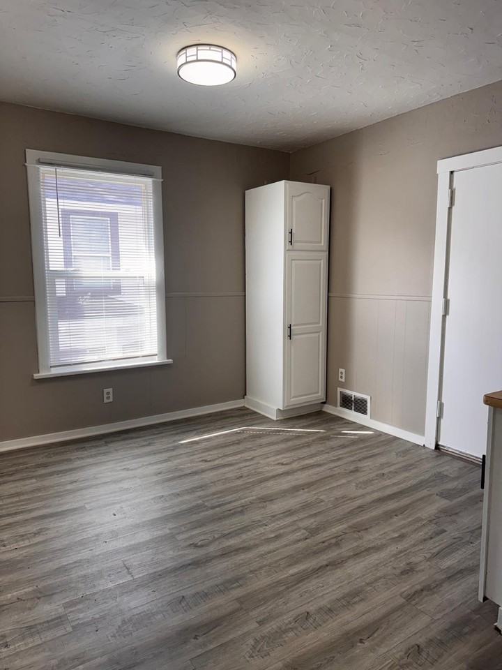 2212 F Street2 #2 - Photo 5 of 18