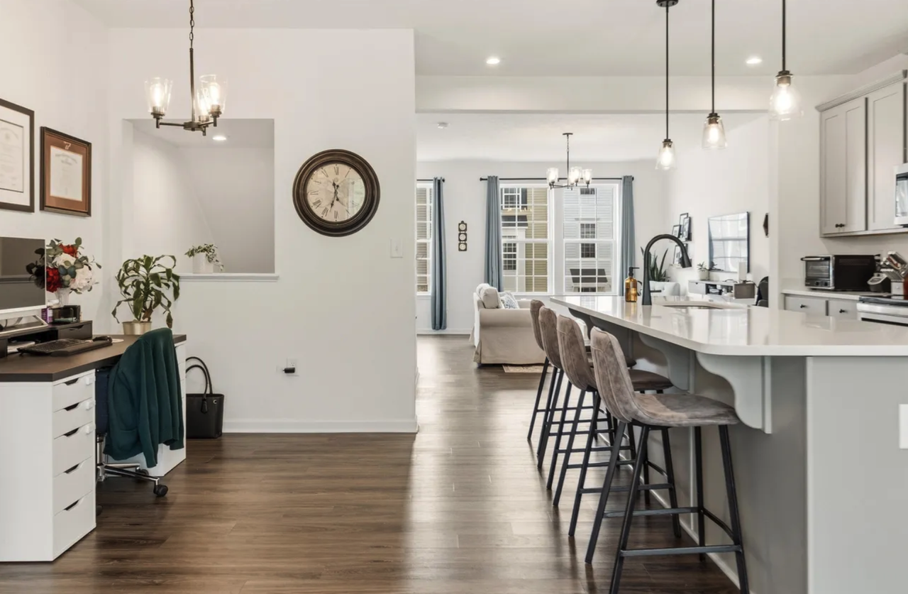 239 Tide Way - Photo 5 of 33