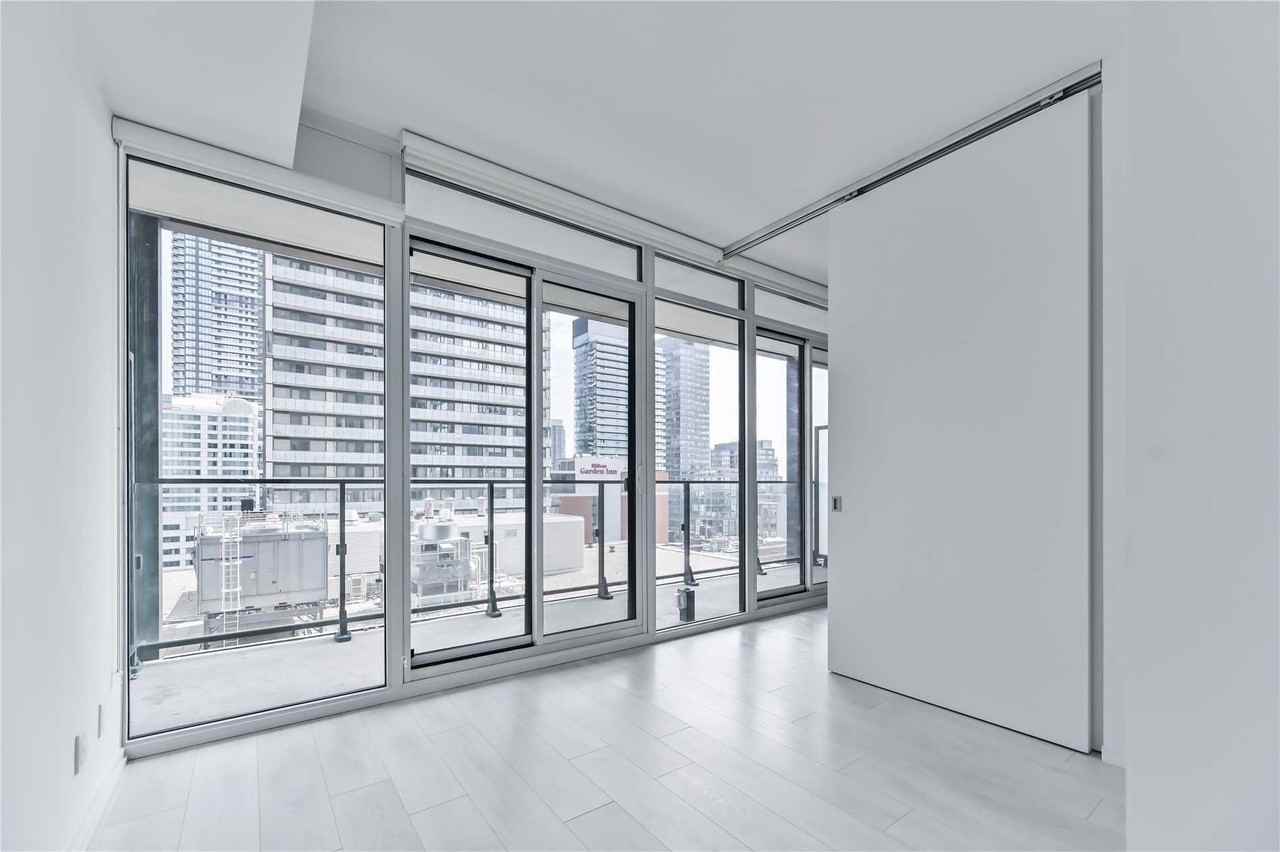 125 Peter Street #1210 - Photo 4 of 8