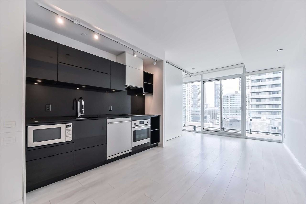125 Peter Street #1210 - Photo 6 of 8