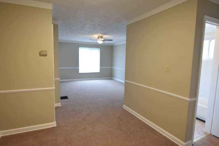 137 S Quentin Rd #C - Photo 3 of 5