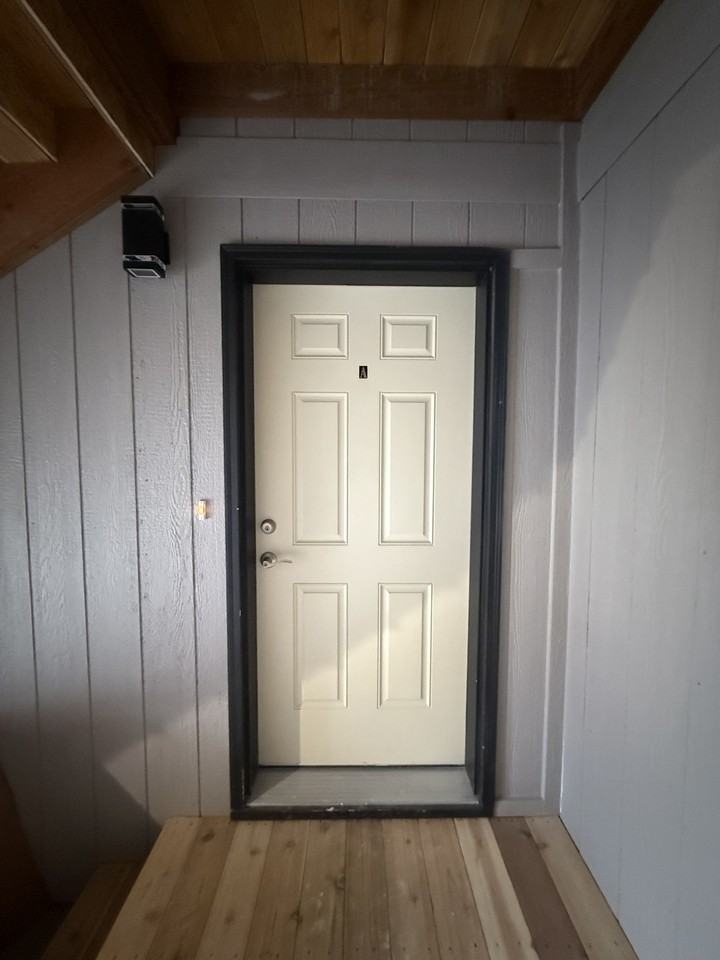875 W Lookout Dr #B - Photo 2 of 17