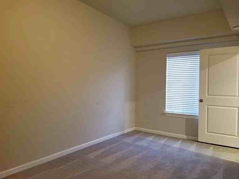 16715 Sw Baseline Rd #1 - Photo 7 of 25
