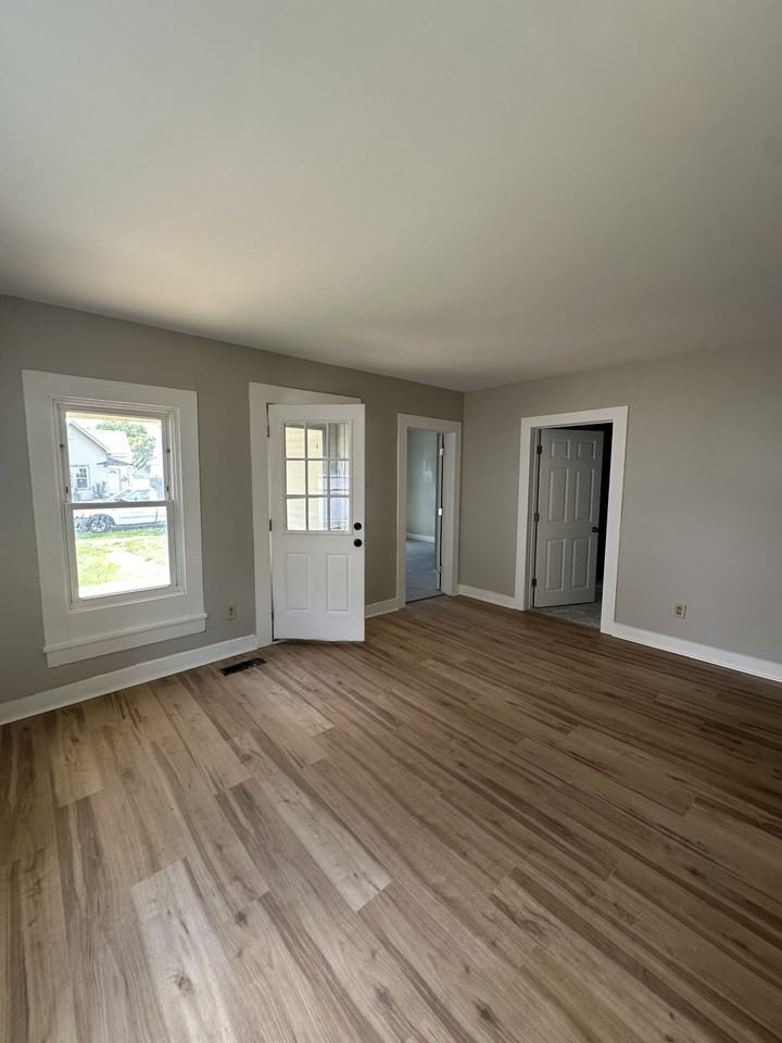 1820 Pearl St #1 - Photo 2 of 11