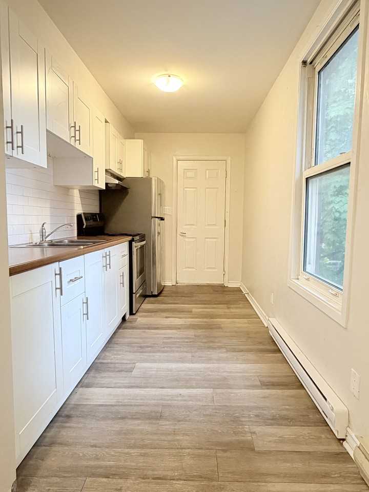 686 Lincoln Rd #2 - Photo 2 of 13