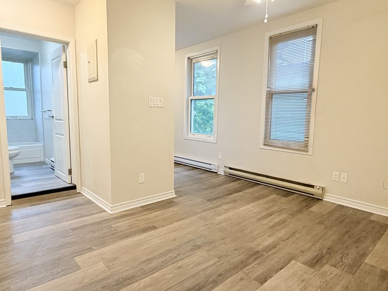 686 Lincoln Rd #2 - Photo 4 of 13
