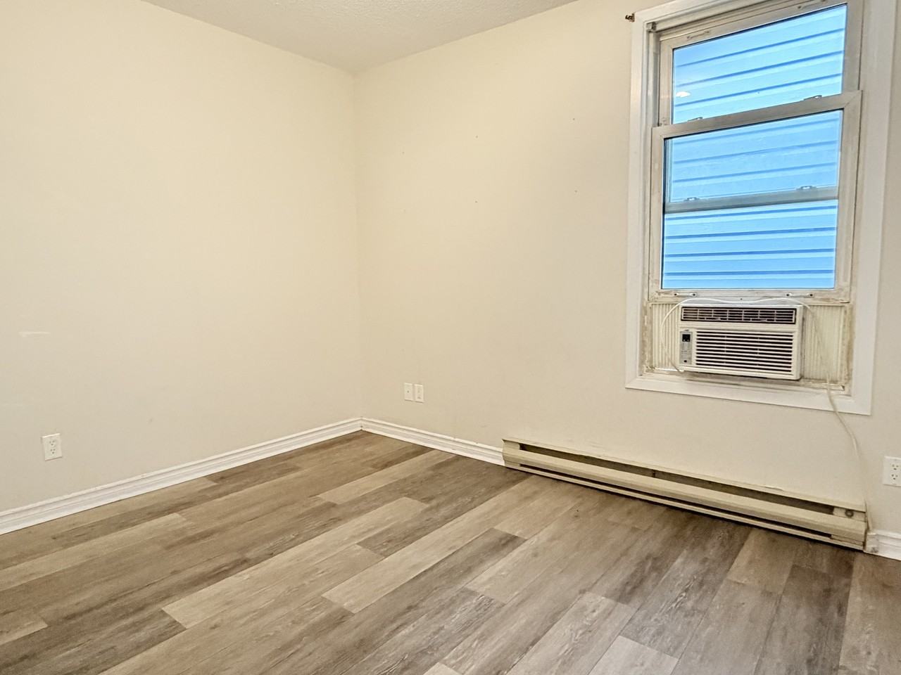 686 Lincoln Rd #2 - Photo 6 of 13