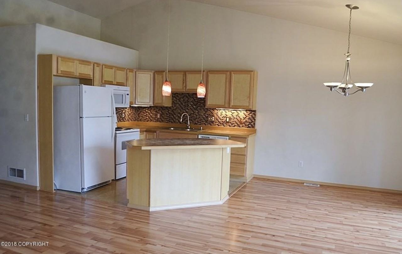 5775 Sapphire Loop #1 - Photo 3 of 7