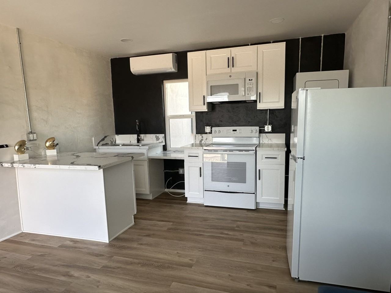 6545 Pine Ave #3 - Photo 5 of 23