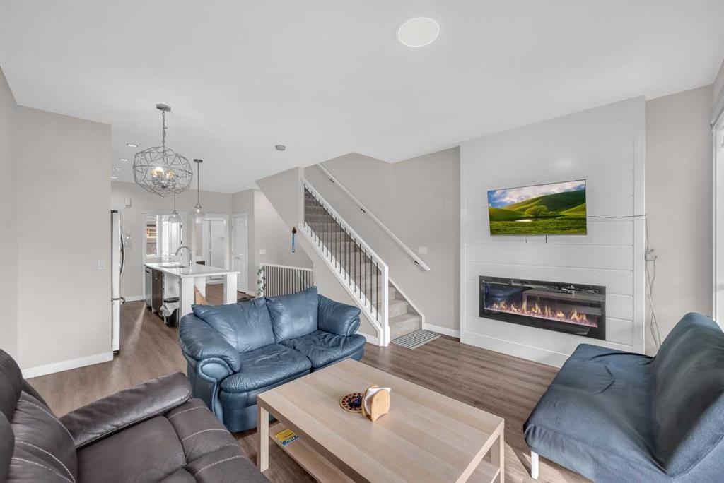 95 Skyview Close Ne #1 - Photo 5 of 17