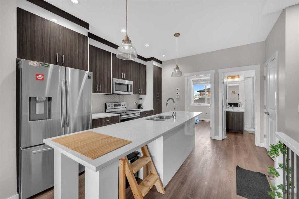 95 Skyview Close Ne #1 - Photo 7 of 17
