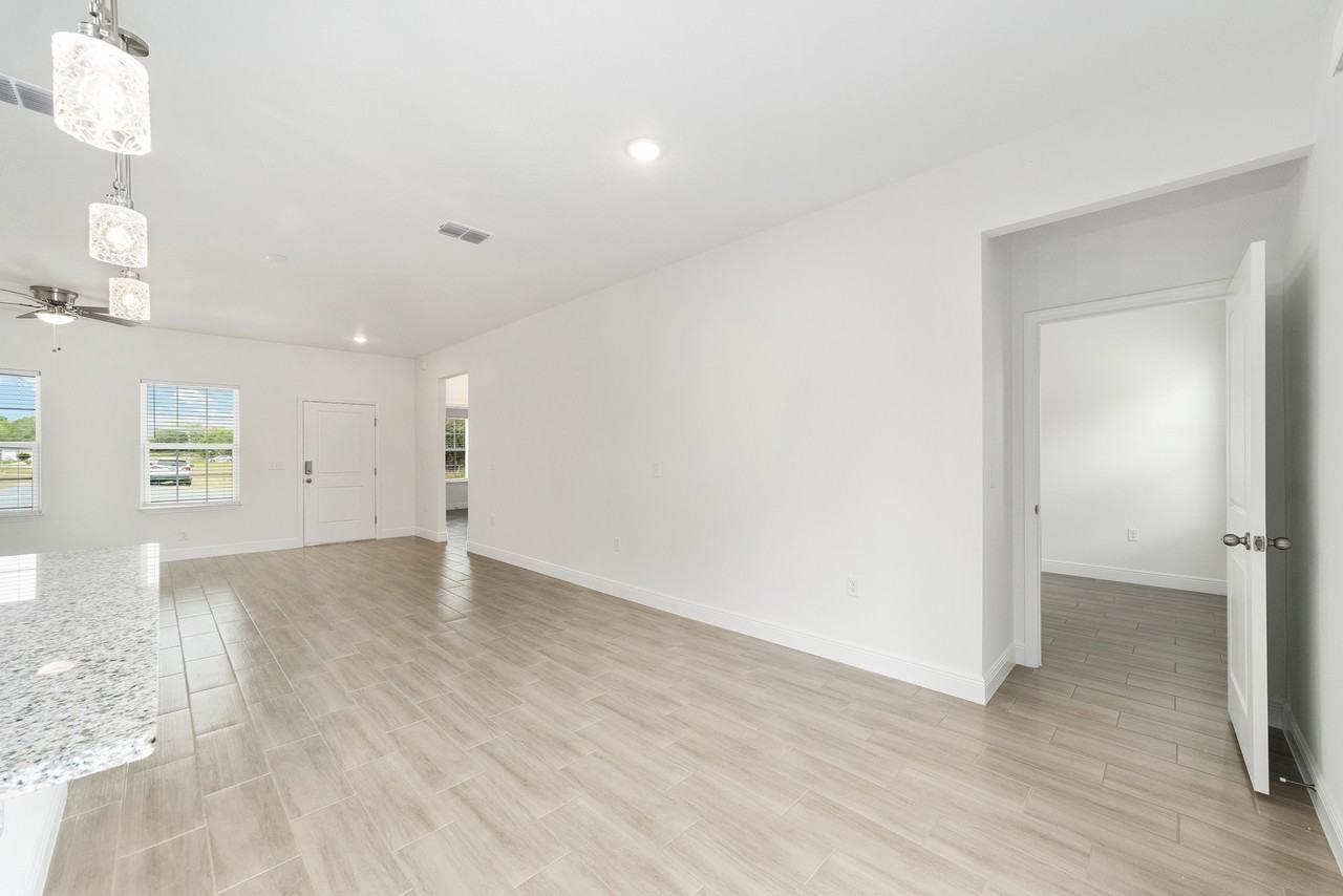 4130 Sw 130th Loop #1 - Photo 4 of 20
