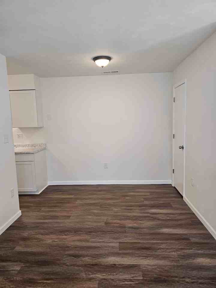 851 E Washington Ave #A8 - Photo 5 of 13