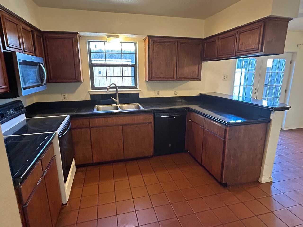 246 Rolling Hills Pl #1 - Photo 2 of 21