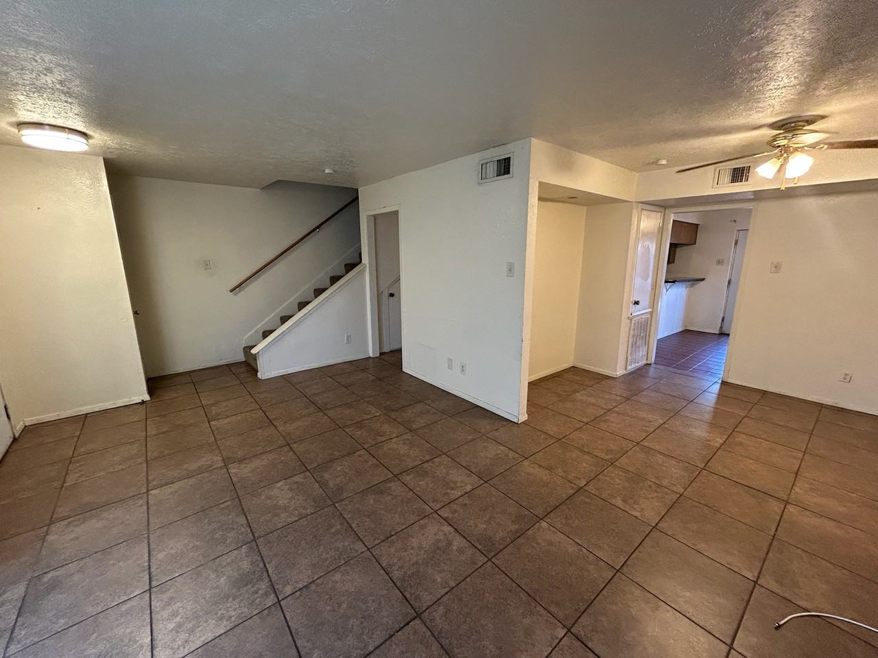 246 Rolling Hills Pl #1 - Photo 3 of 21