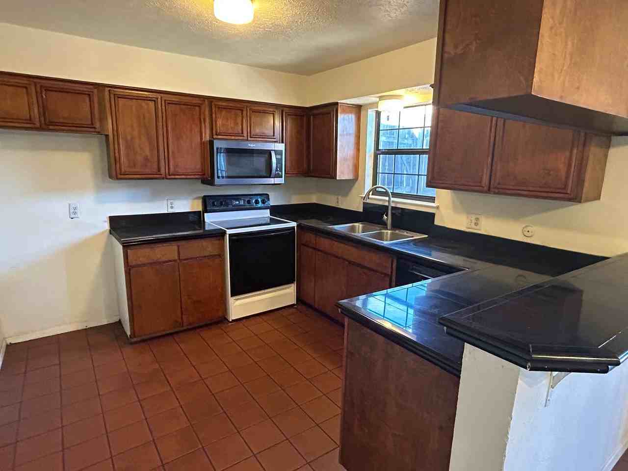 246 Rolling Hills Pl #1 - Photo 4 of 21