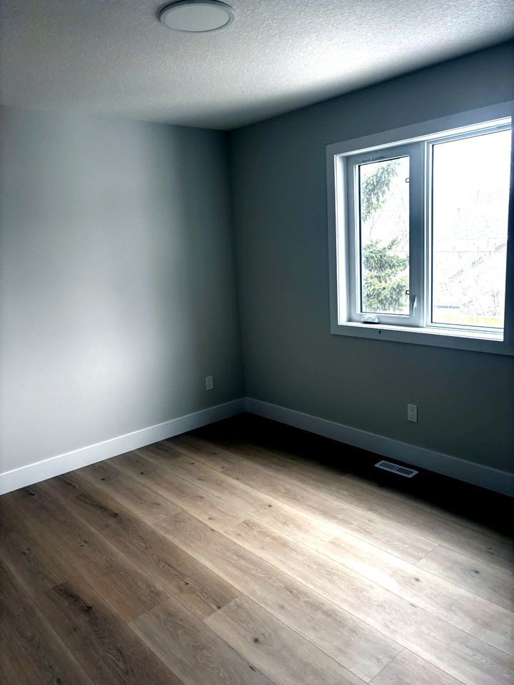 15211 109 Ave Nw #1 - Photo 5 of 10