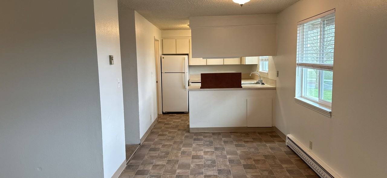 730 32nd Ave Se #7 - Photo 7 of 22