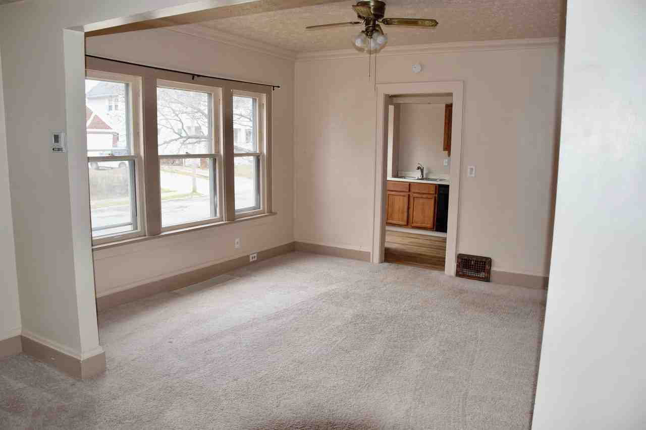 10720 Edgepark Dr #10720UP - Photo 5 of 25