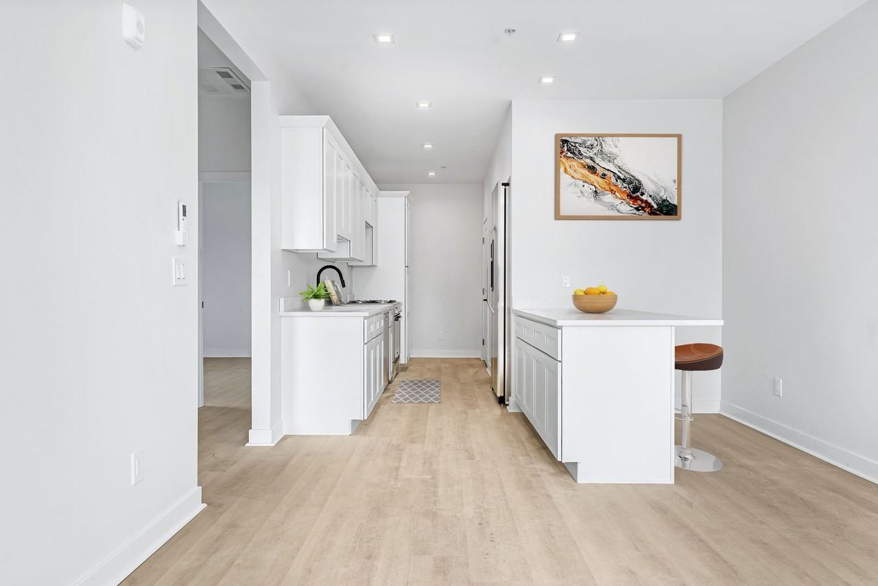 Sachem View Residences - Photo 2 of 10