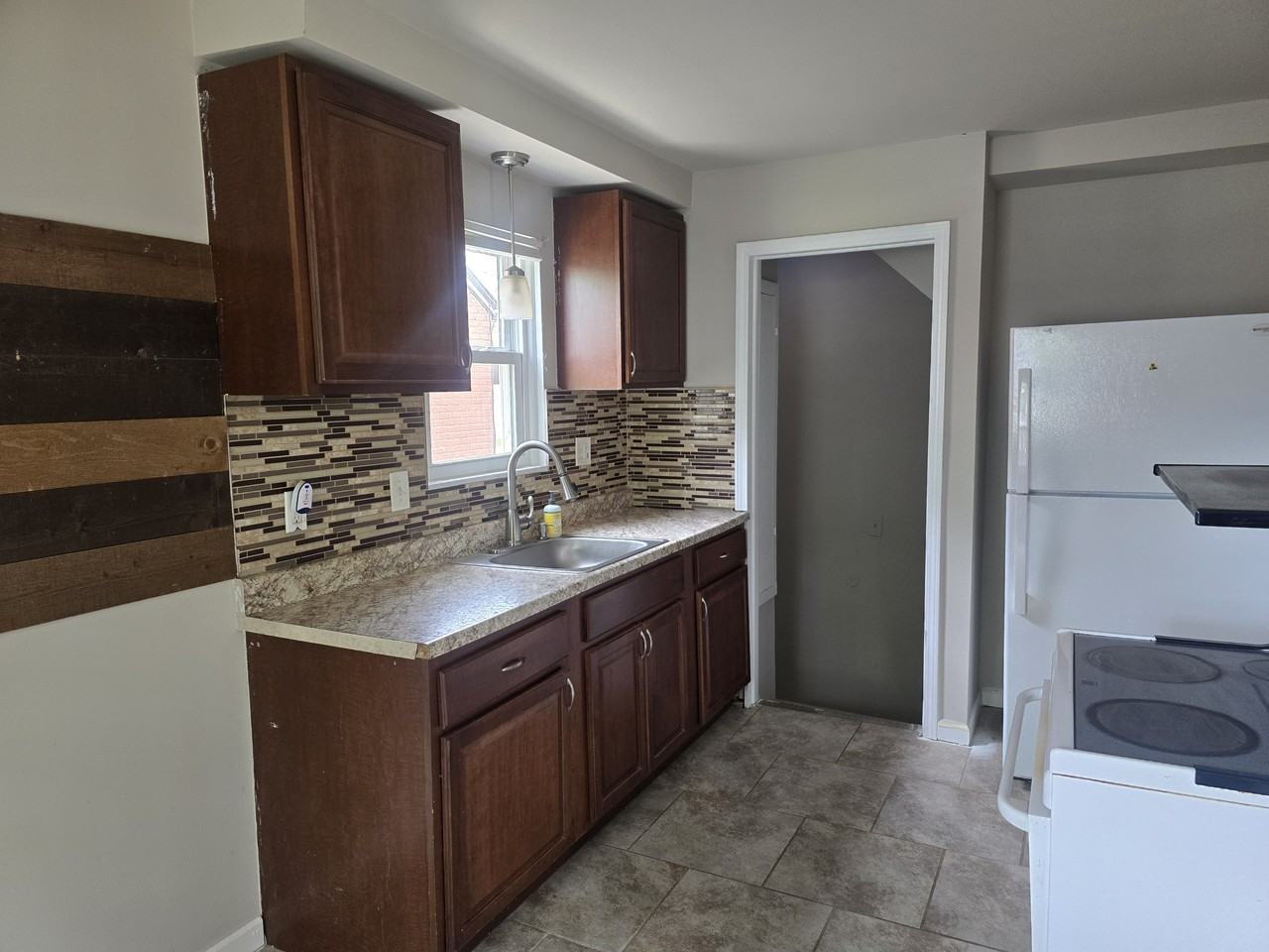 854 Harrison Blvd #1 - Photo 3 of 9
