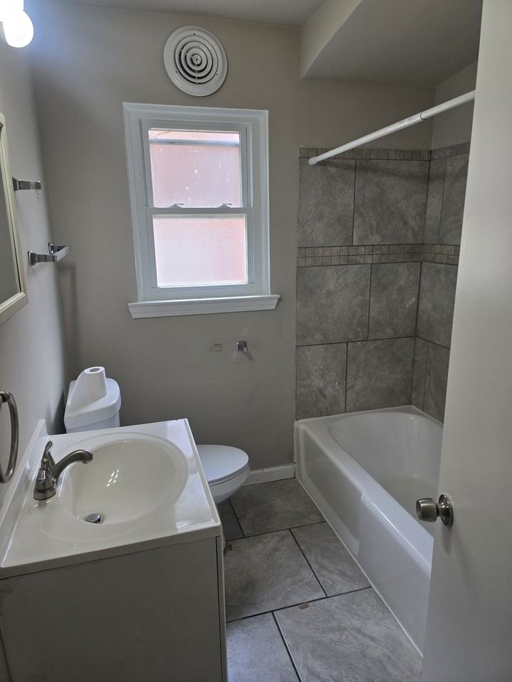 854 Harrison Blvd #1 - Photo 6 of 9