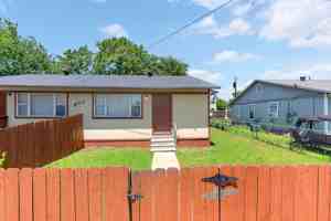 featured image of 905 Parmer Ave #B
