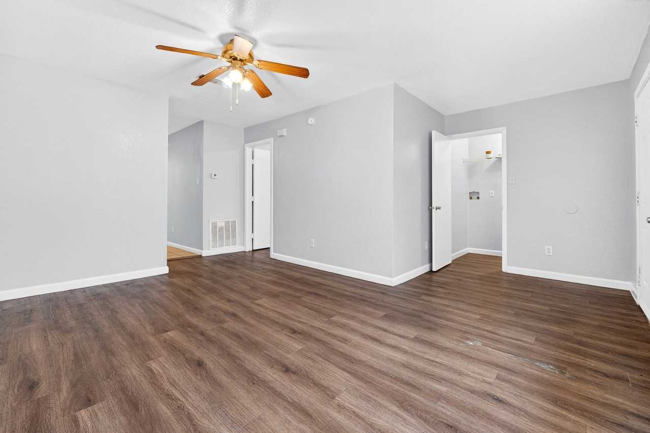 905 Parmer Ave #B - Photo 4 of 13