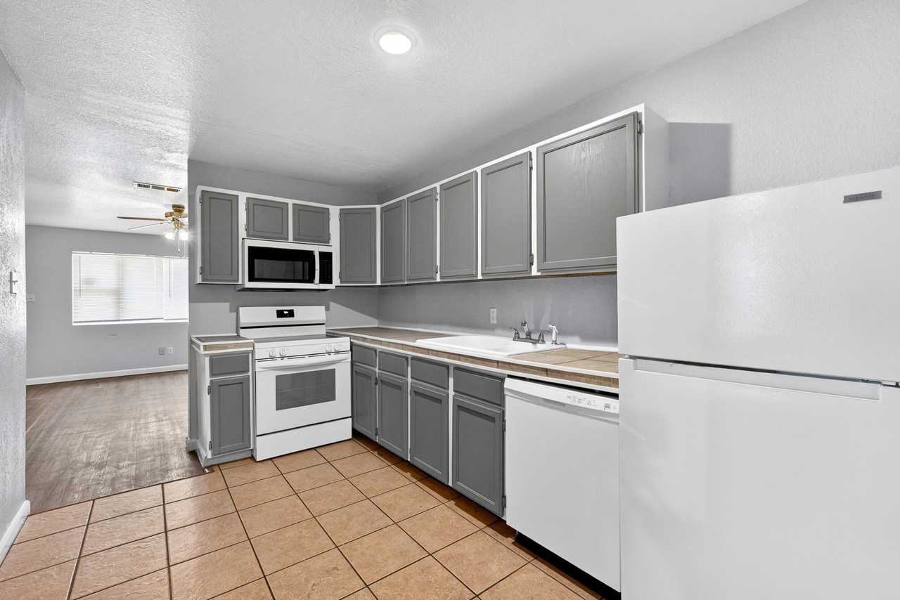 905 Parmer Ave #B - Photo 7 of 13