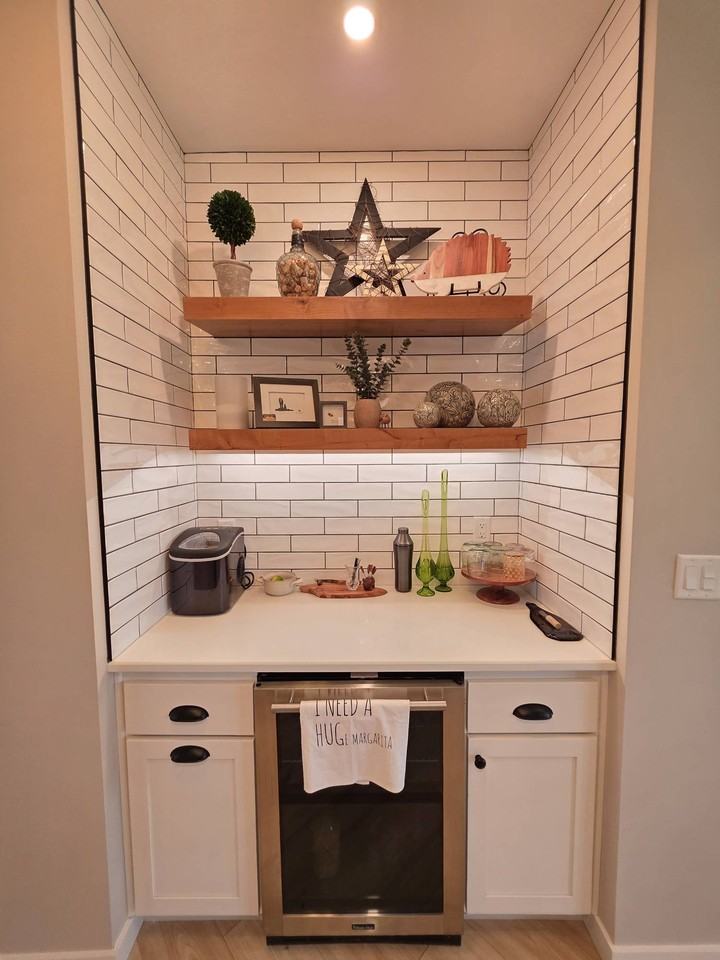 2561 Casa Bella Ave #1 - Photo 5 of 35