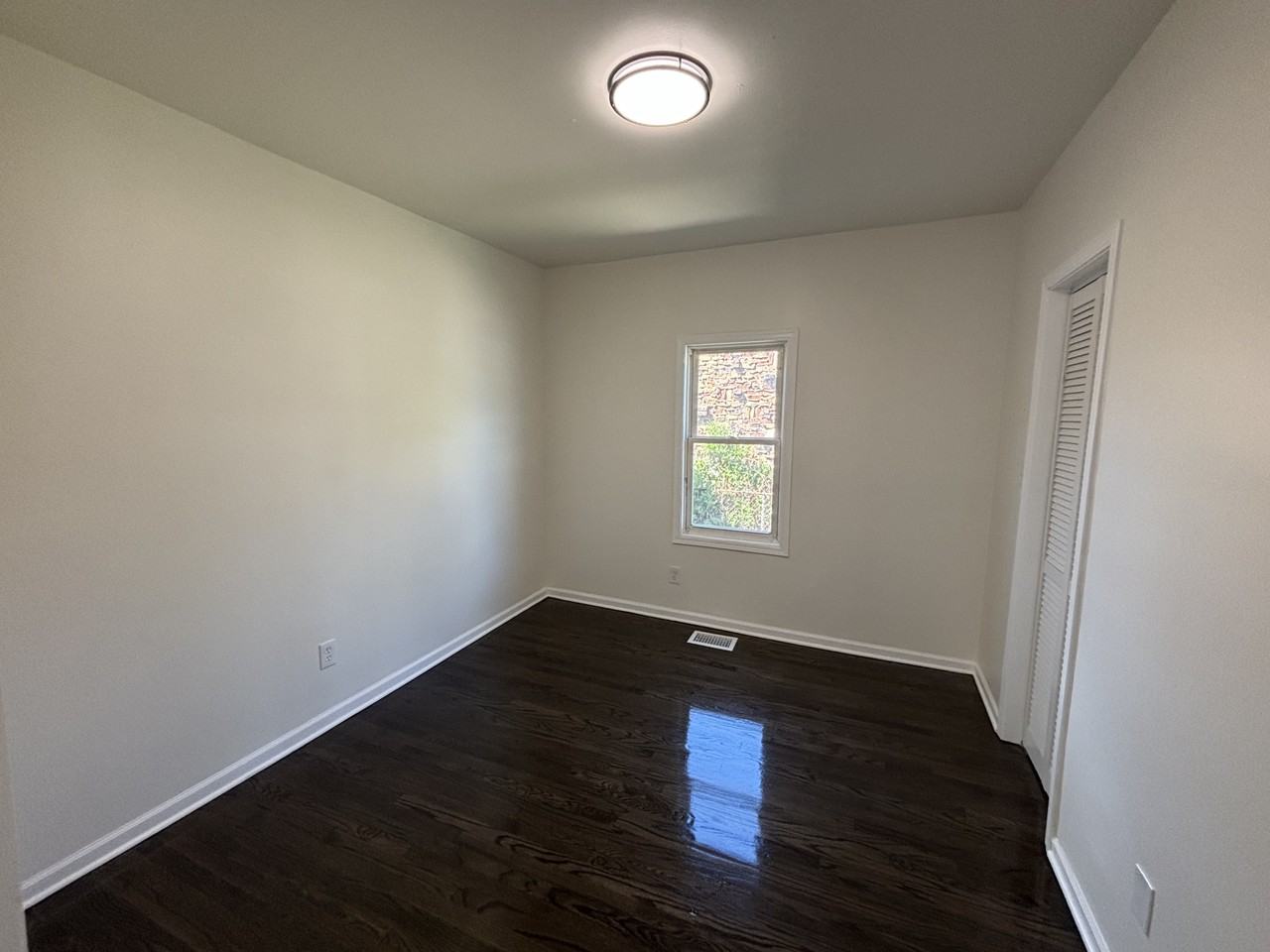 1348 Waite St #1 - Photo 6 of 13