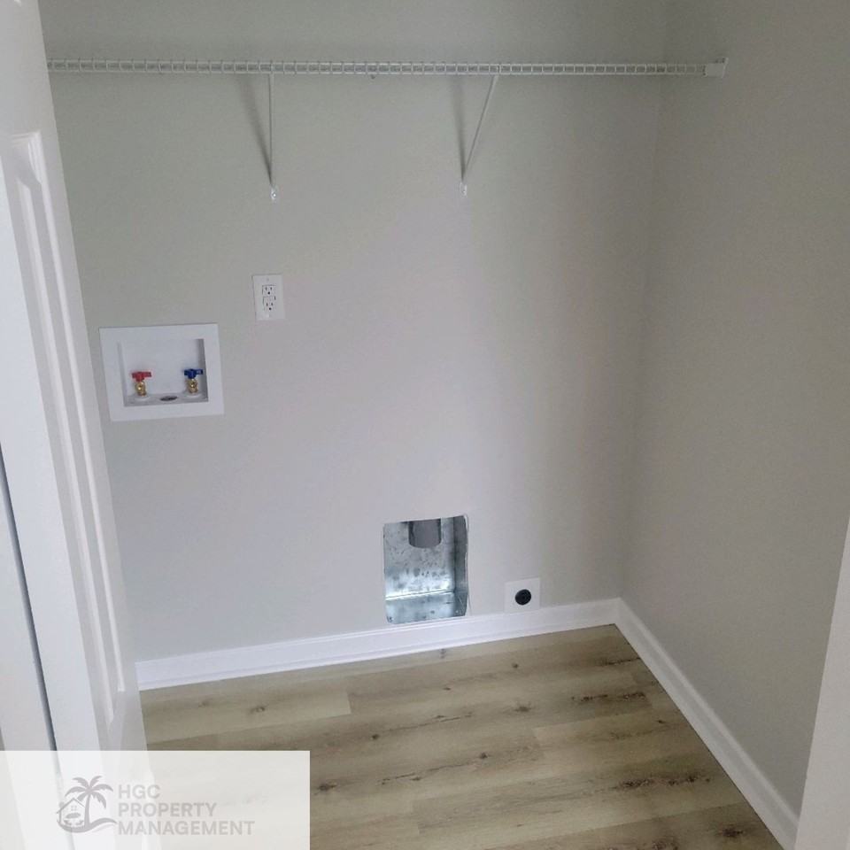 1547 Barnes St #1 - Photo 6 of 10