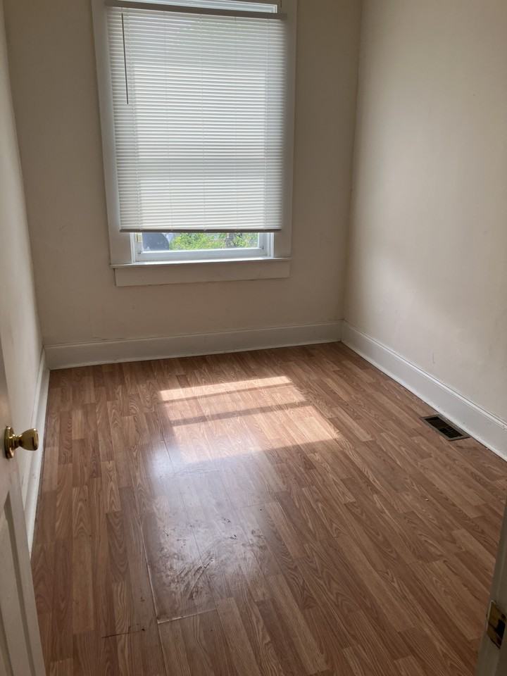 730 Linnard St #1 - Photo 5 of 13