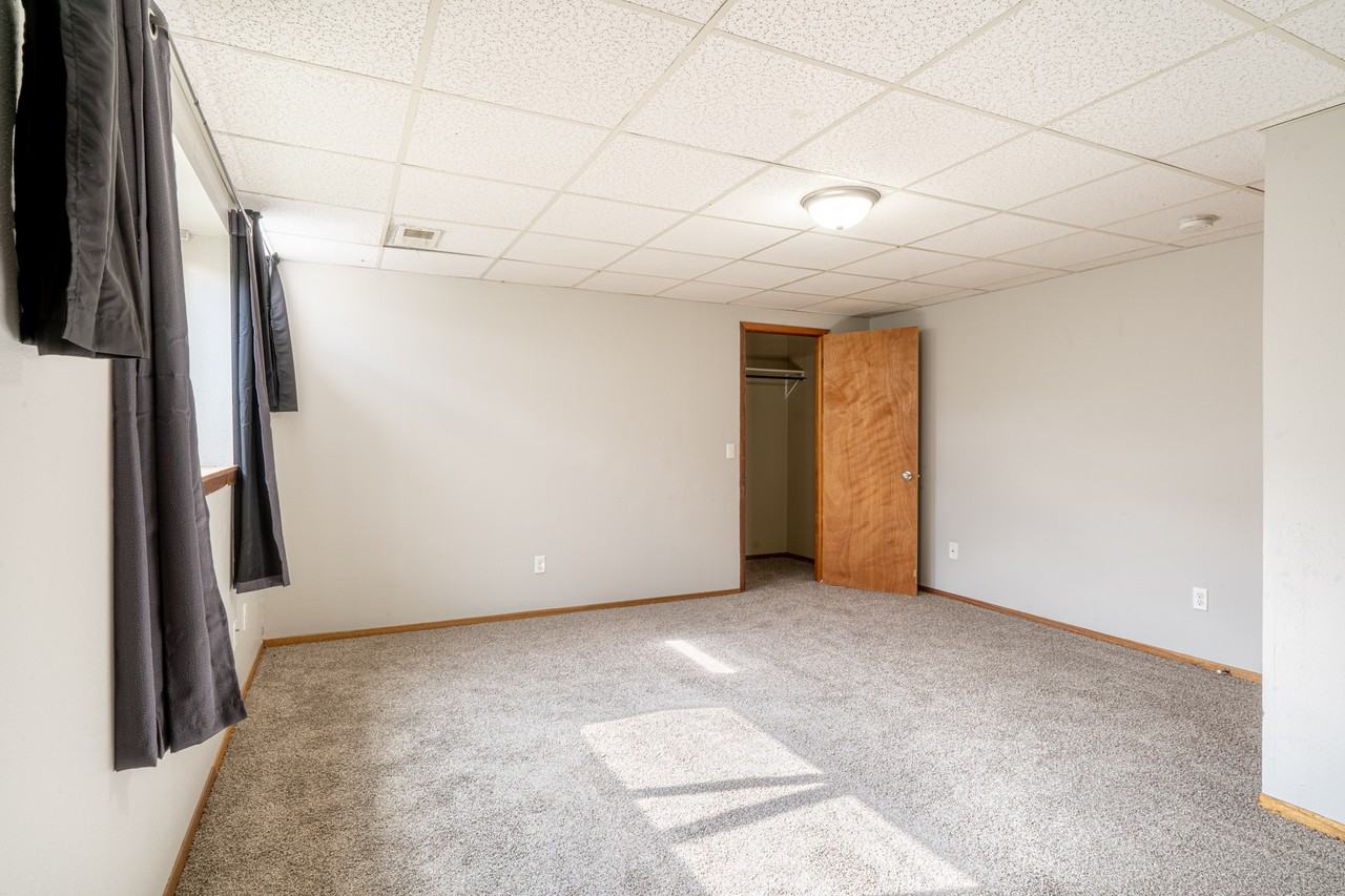 2918 E Pearl St #2918 - Photo 6 of 13