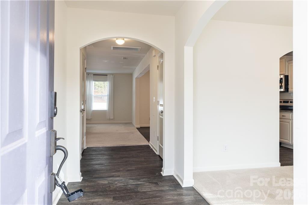 824 Yorkshire Dr #1 - Photo 5 of 44