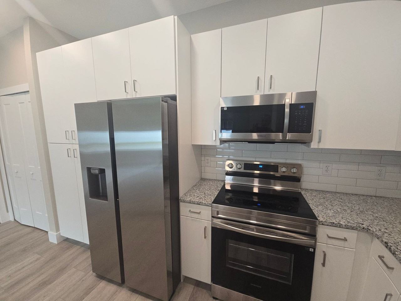 The 701 Luxury Apartments - Photo 4 of 12