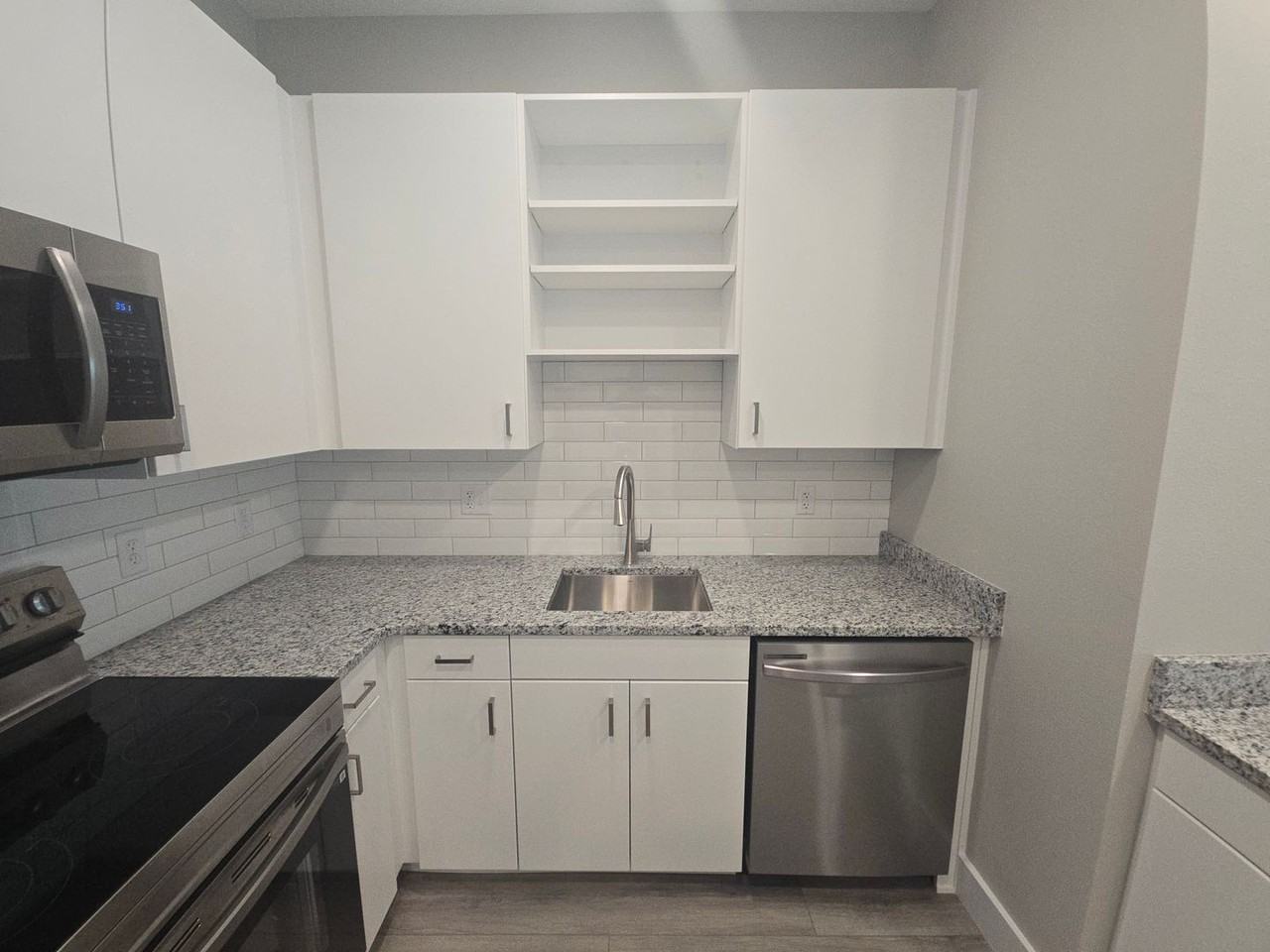 The 701 Luxury Apartments - Photo 5 of 12