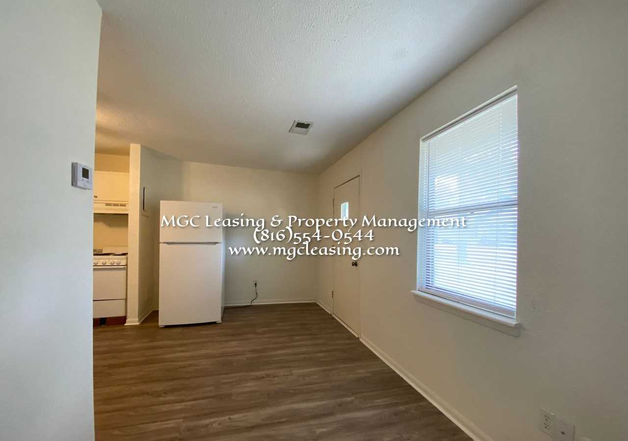 303 Se Grand Ave #1 - Photo 5 of 14