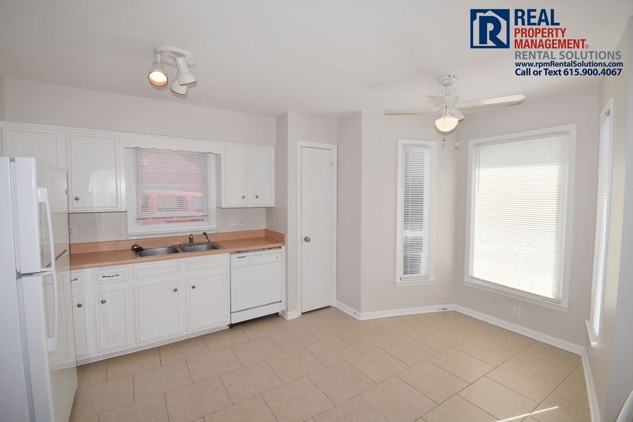 1818 Lexington Trce - Photo 7 of 26