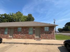 featured image of 808 S Knoxville Ave