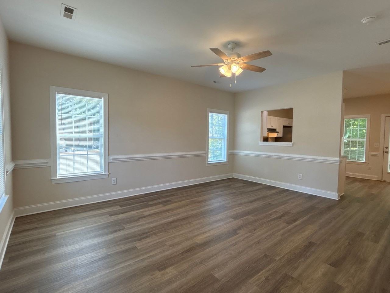4401 Stephen Oaks Way - Photo 3 of 16