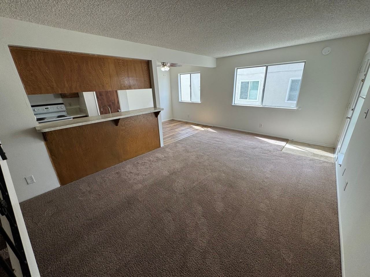 1212 Chalmette Ave - Photo 2 of 23