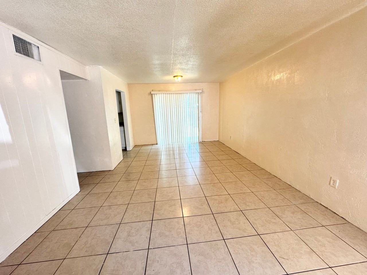 1221 Kennedy Rd - Photo 2 of 8